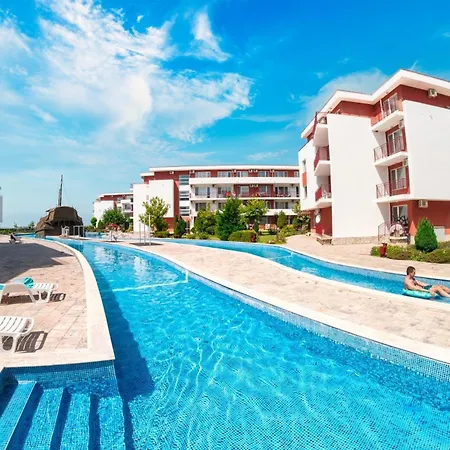 アパート Privelidge Big Pool And Sea First Floor