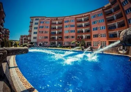 アパート Privelidge Big Pool And Sea First Floor *